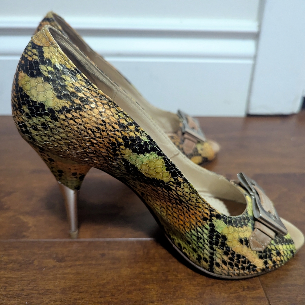 Elegant Snake Print Peep Toe Heels